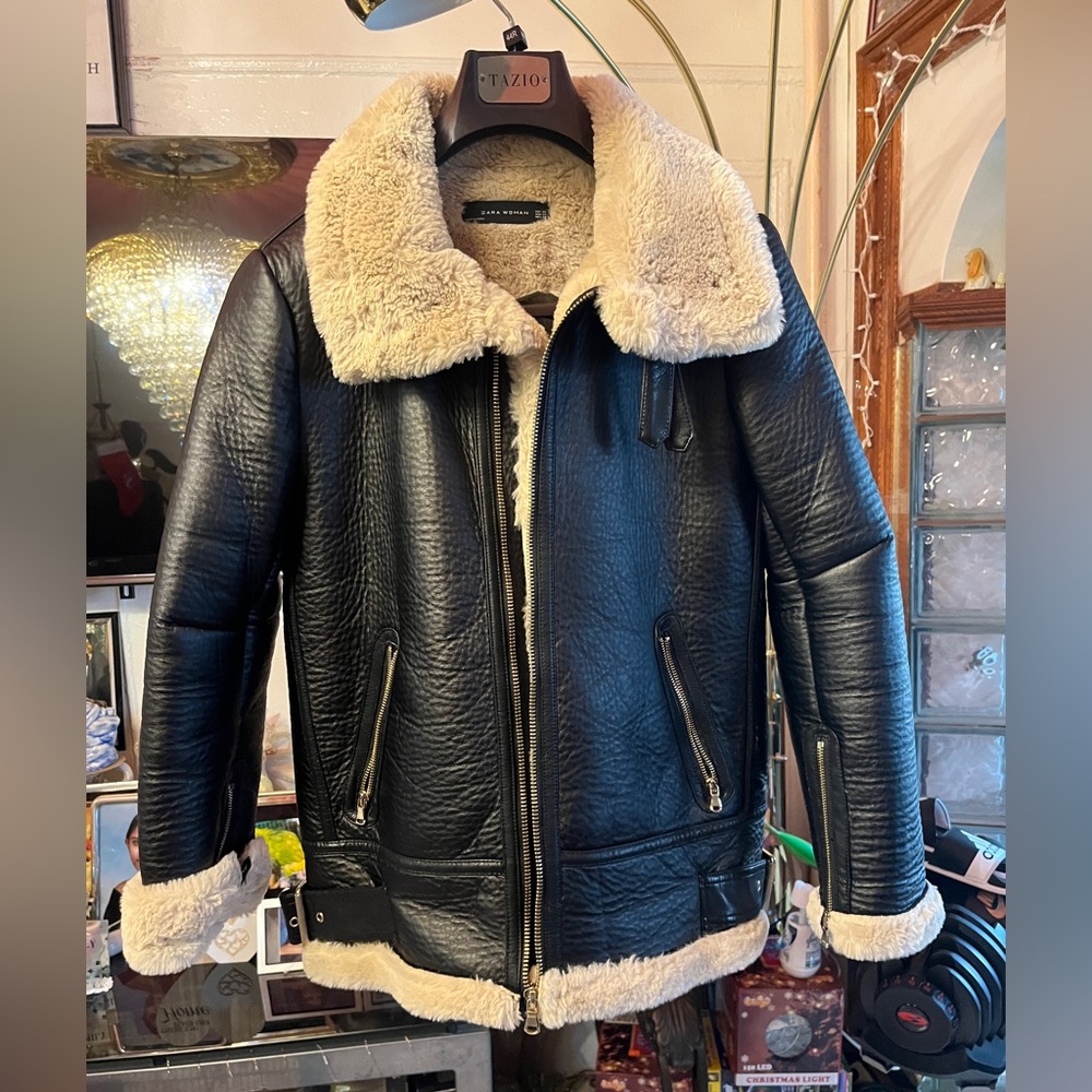 ZARA WOMENS COAT